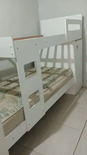 Pra vender logo , beliche com um armário vai com o colchão 
