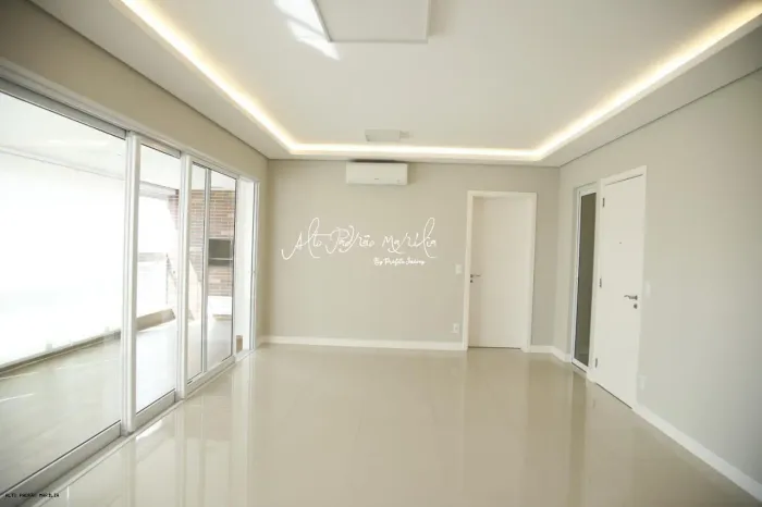 Apartamento para Venda em Marília, Condomínio Edifício Alamanda, 4 dormitórios, 2 suítes, 