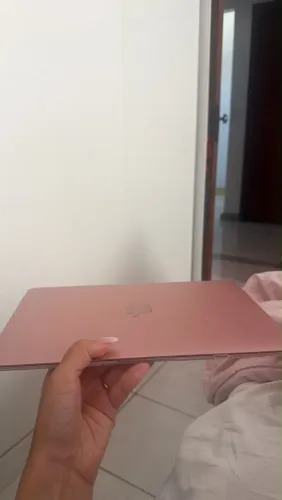 MacBook Apple
