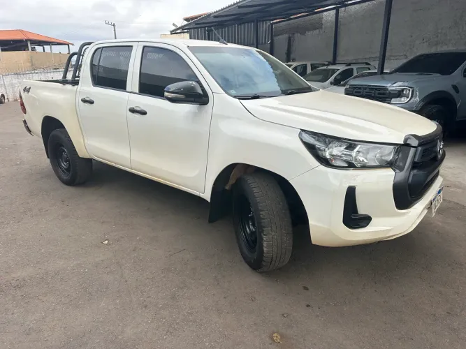 Toyota Hilux CD 4X4 2.8 Diesel Mec. 2024