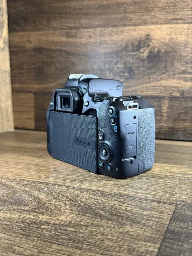 Câmera canon sl3