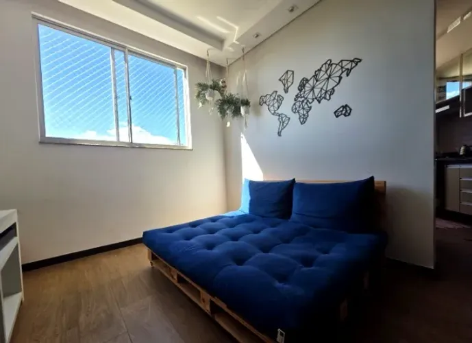 Futon japonês Kazari Fouton azul com base de pallet e 2 almofadas