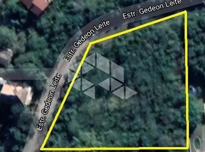 Terreno com 3.204m2 na zona sul de Porto Alegre