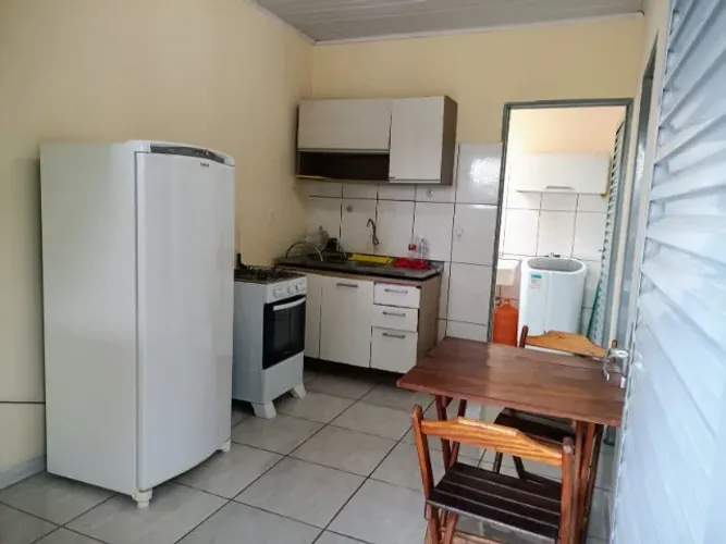 Apartamentinho Mobiliado- Energia Incluso- 1 Quarto (Suíte) - Ar-Condicionado-Internet