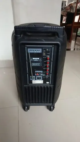 De R$600,00 por R$250,00 sem choro multilaser sp200 trolley + Bluetooth