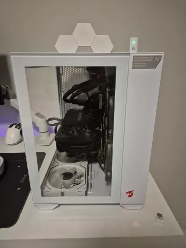 Gabinete Lian Li o11 Mini