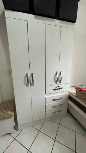 Armário 4 portas