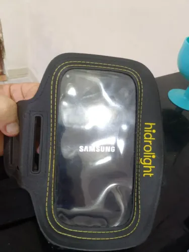 Braçadeira Esportiva celular academia