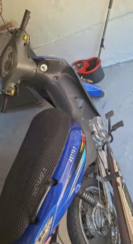Moto modelo biz 
