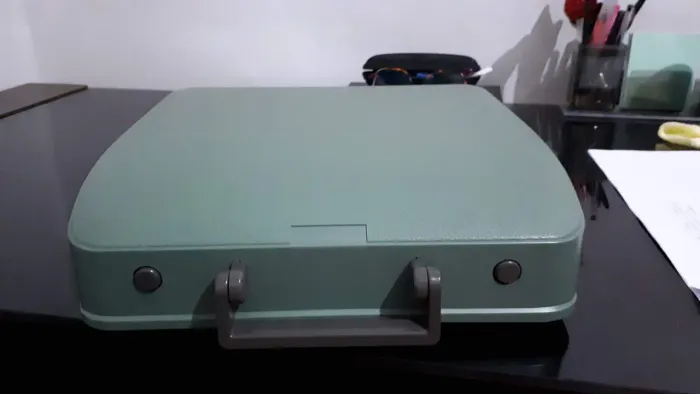 Máquina de escrever Olivetti Letera