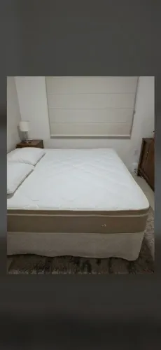 Cama box king Size semi novo. 