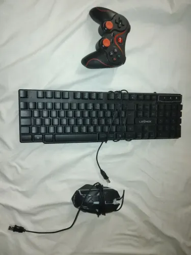Teclado + Mouse (Com iluminação rgb) + Controle 