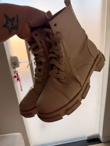 Bota