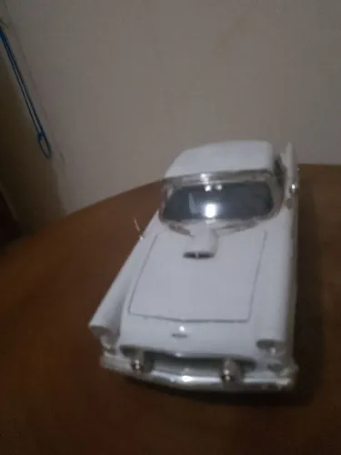 CARRO ANTIGO DE LUXO MINIATURA