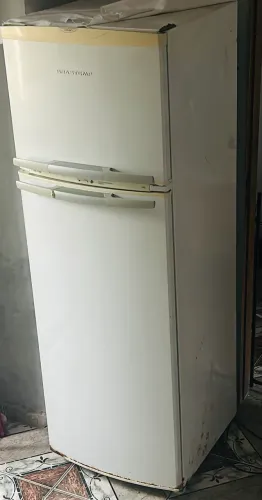 Geladeira no precinho pra levar