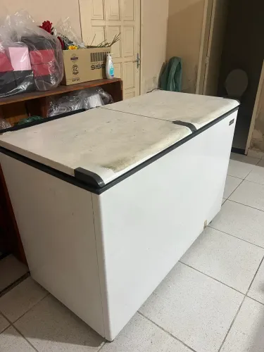 Freezer Esmaltec horizontal, 450 Litros