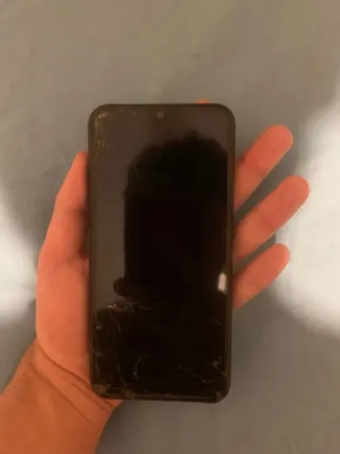 Samsung Galaxy A01 (tela trincada)