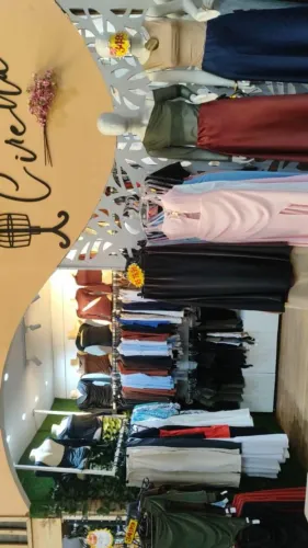 Vendo ponto de 2 bancas na Passarela da moda feira dos goianos