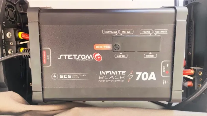 Fonte Automotiva 70a Stetsom Com Led Indicador 70 Amperes