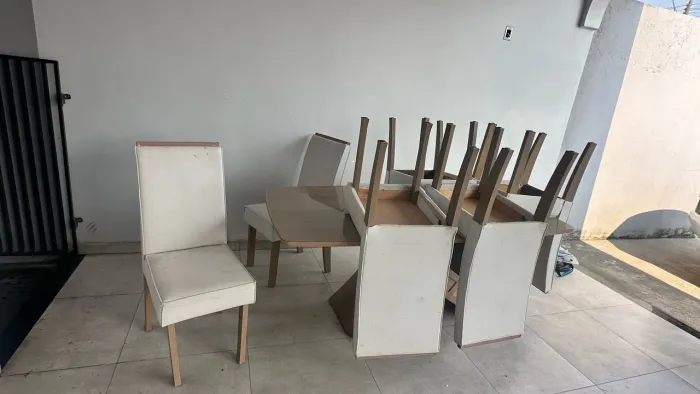 Mesa 6 cadeiras com tampa de vidro