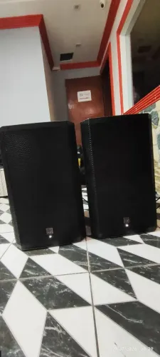Duas Caixas Eletrovoice ZLX 15p