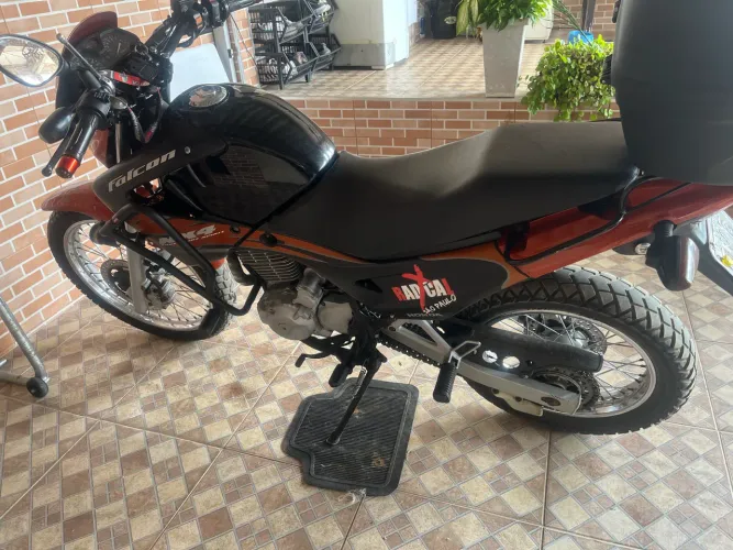 Falcon impecável 