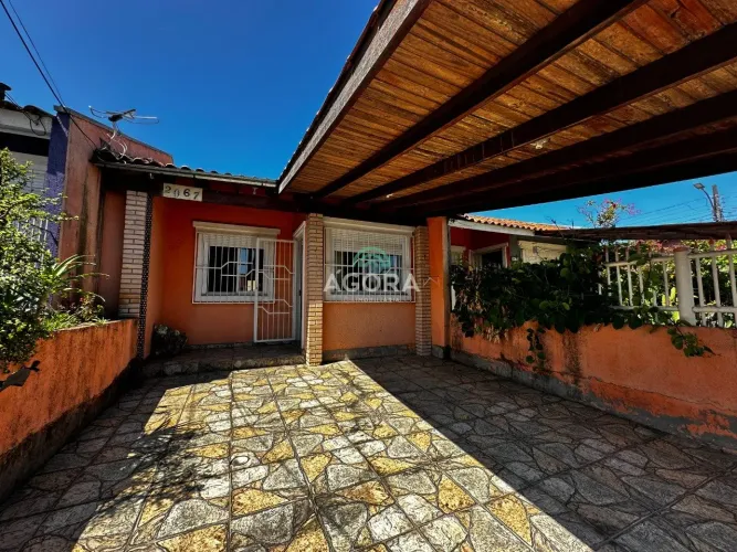Casa com 02 dormitórios semi mobiliado