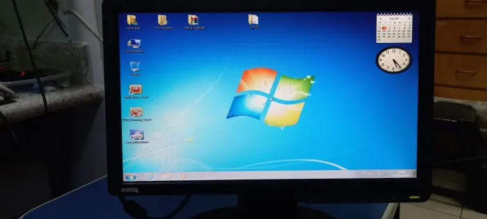 Monitor wide 15 polegadas 