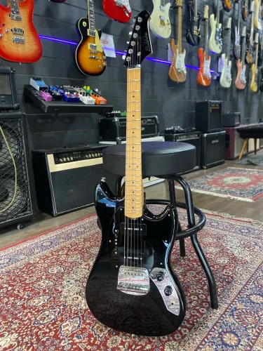Guitarra Studebaker Mustag usada
