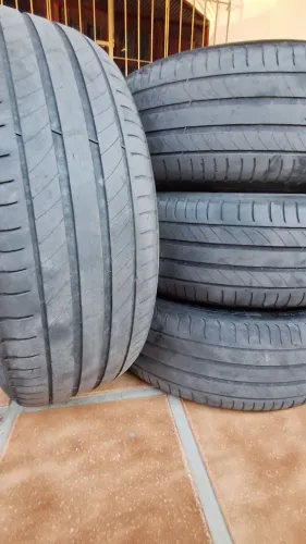 Jogo 4 Pneus Primacy 4 215/60 R17 96H