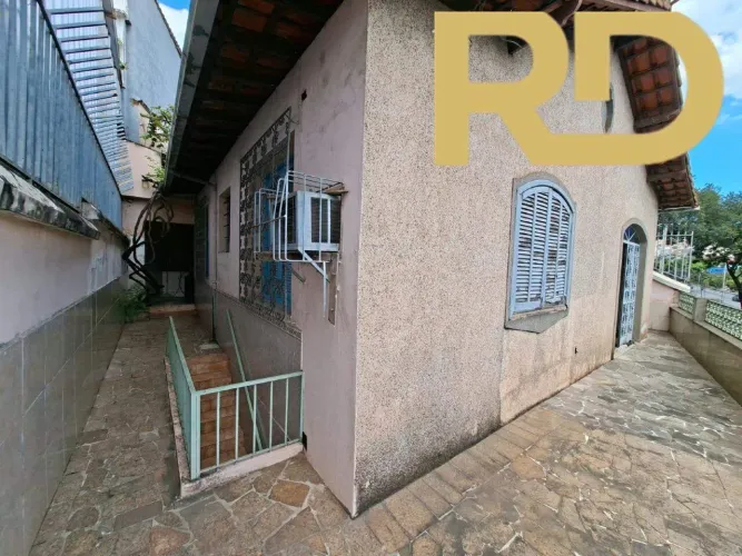 Casa à venda, 4 quartos, 3 suítes, 2 vagas, Pompéia - Belo Horizonte/MG