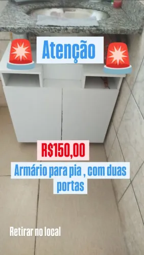 Armário de pia de banheiro