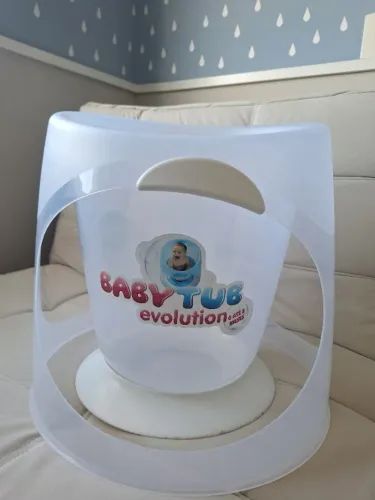 Banheira Ofurô Baby Tub Evolution 0 a 8 Meses  - Transparente -  Acalma o Bebe