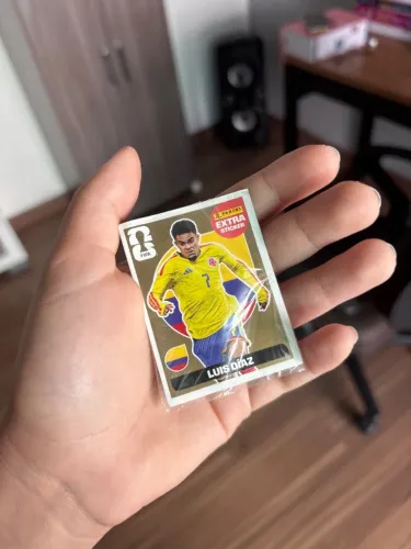 Luis Díaz Extra Sticker Gold FIFA 2026 - Figurinha Luis Díaz Extra Ouro