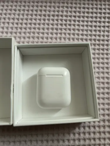 AirPods 2ª Geração Original Apple - Funcionando Perfeitamente