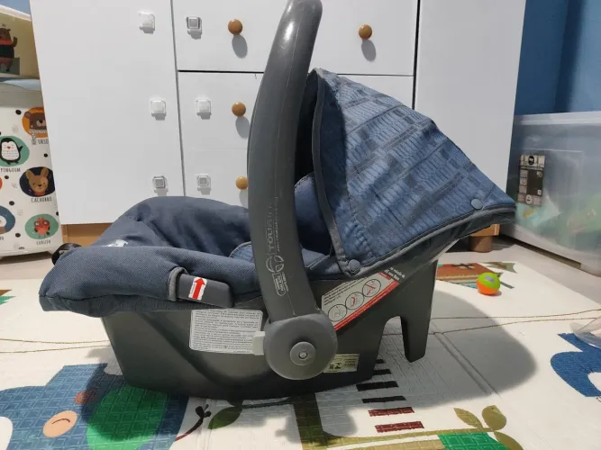 Cadeira para Autos ( Bebê Conforto)