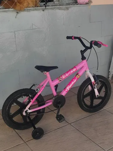Bicicleta aro 16 feminina com rodinhas Caloi - Barbie