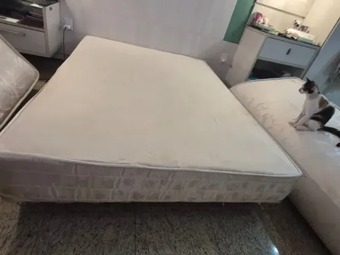 Vendo BASE CAMA CASAL