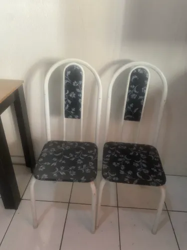 2 cadeiras de cozinha 