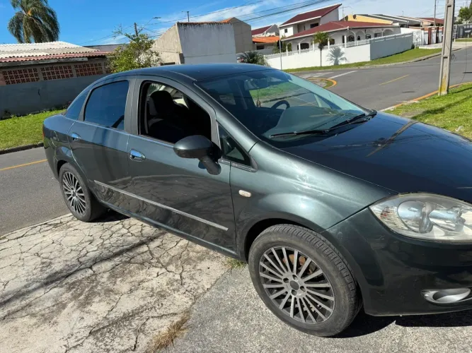 Fiat Linea 1.9/ HLX 1.9/ 1.8 Flex 16V 4P 2010