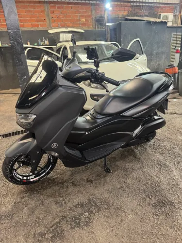 Vendo NMax 2021 preta 