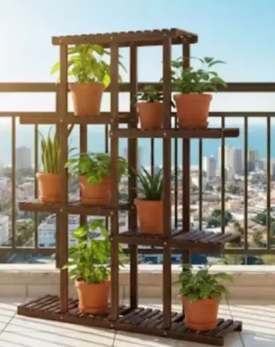 Porta plantas modelo GGG para varanda envernizado
