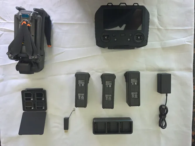 Drone Mavic 3 pro comboo fly more RC 2 Pro