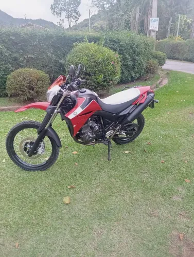 XT 660 2015 com baixo km 