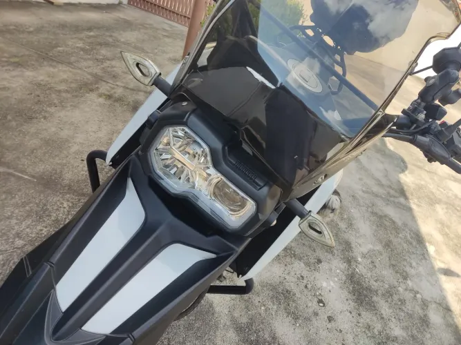 Vende se excelente moto custo benefício