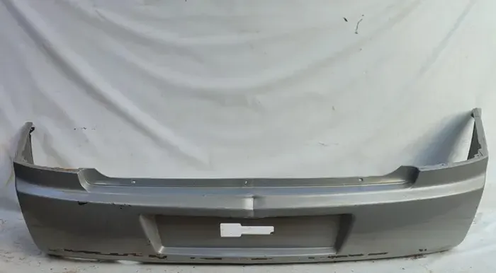 Parachoque traseiro Gm Astra Sedan 2003/2011 com detalhe