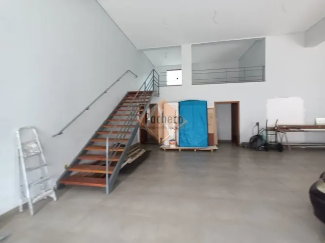 Salão/ Galpão no bairro Vila Maria de Maggi em Suzano, 300m², mezanino, 10 vagas, R$13.000
