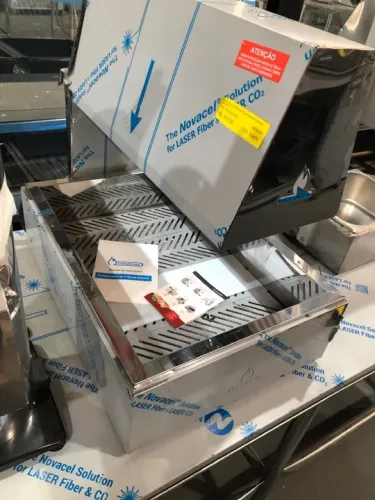 Conservador de frituras com lâmpada led interna 