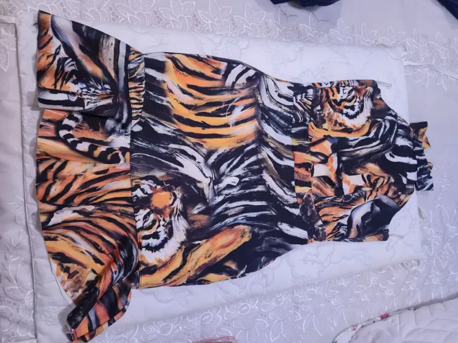 Vestido de onça - Tamanho M lança perfume 