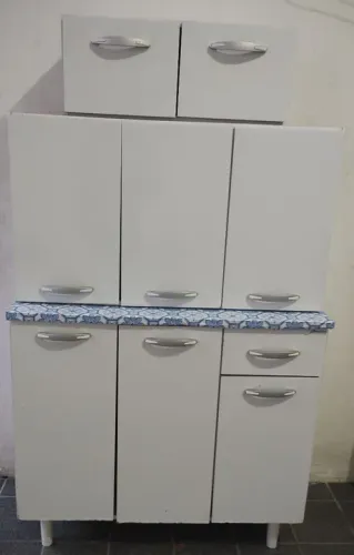 Armário de cozinha branco
